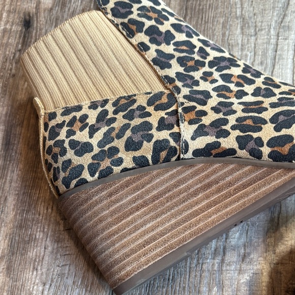 Toms Sadie Classic Leopard Printed Suede Ankle Booties Women’s size 7 - Picture 6 of 14